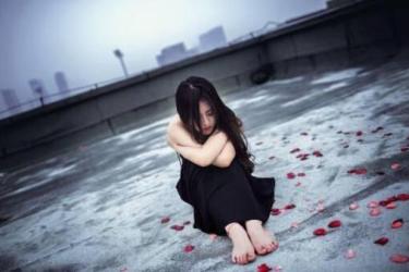 心里难过的句子 心里难过想哭说说