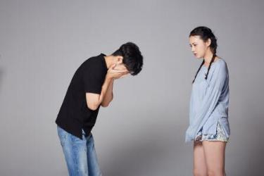 跟女孩子道歉的暖心话 最能打动女生的道歉